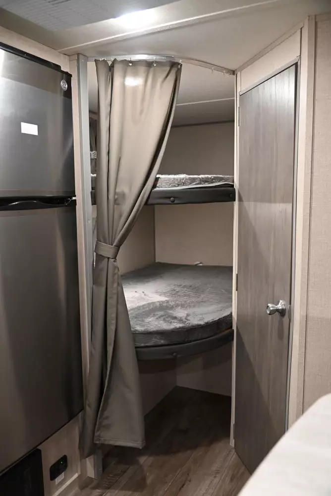 Bunkhouse Travel Trailer Under 6000 lbs CATALINA SUMMIT SERIES 7 184BHS's double bunk beds 46"x74”